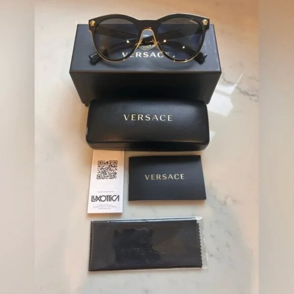 Burberry Gradient Sunglasses, BE4216 NWOT - Picture 3 of 8